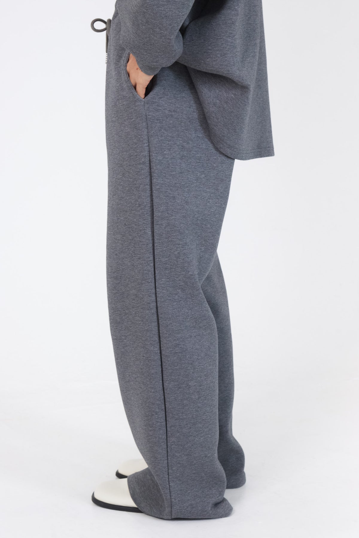 Le Pantalon Comfy Gris Foncé