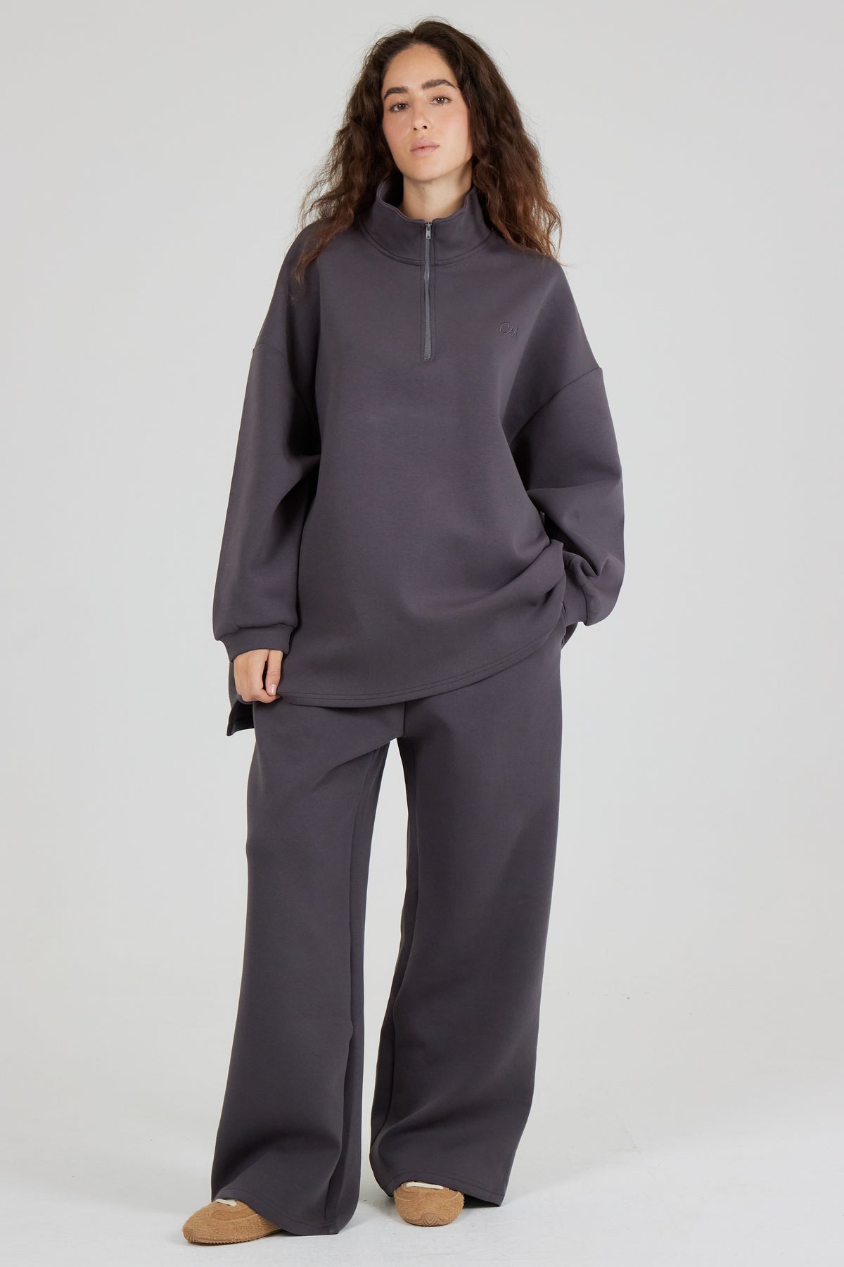 Sudadera con cremallera cómoda en gris antracita