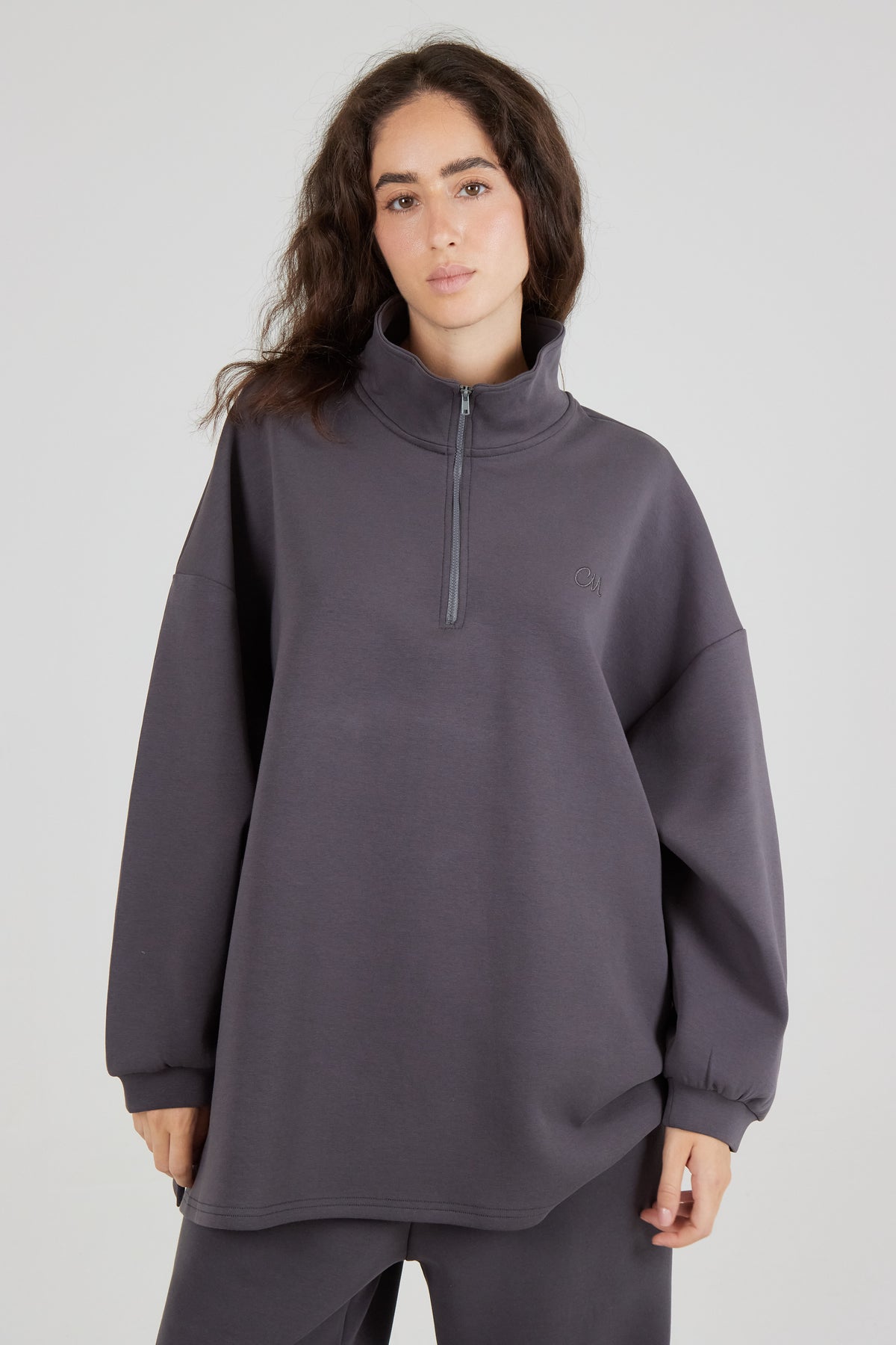 Sudadera con cremallera cómoda en gris antracita