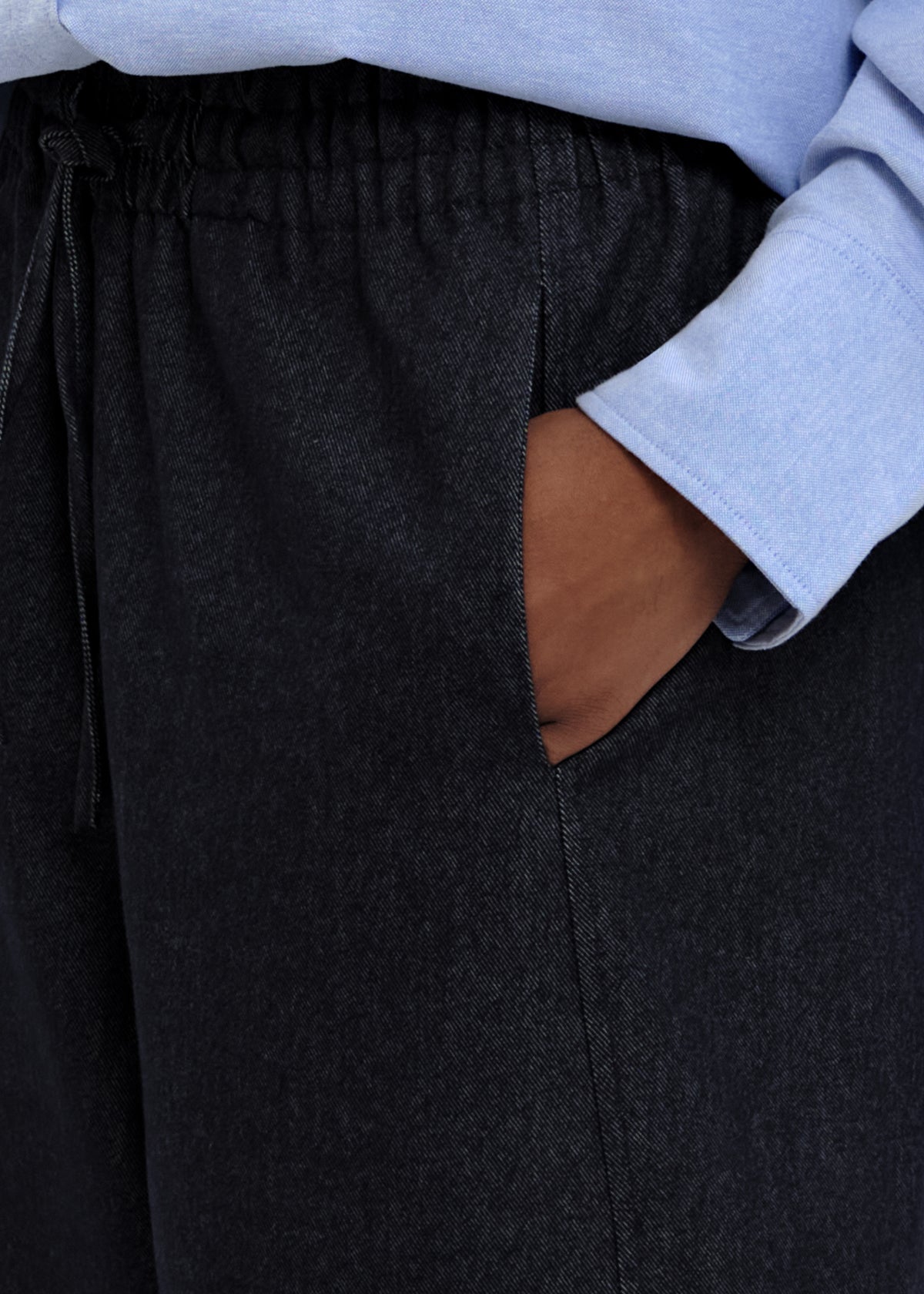 Le Jean Barrel Bleu nuit