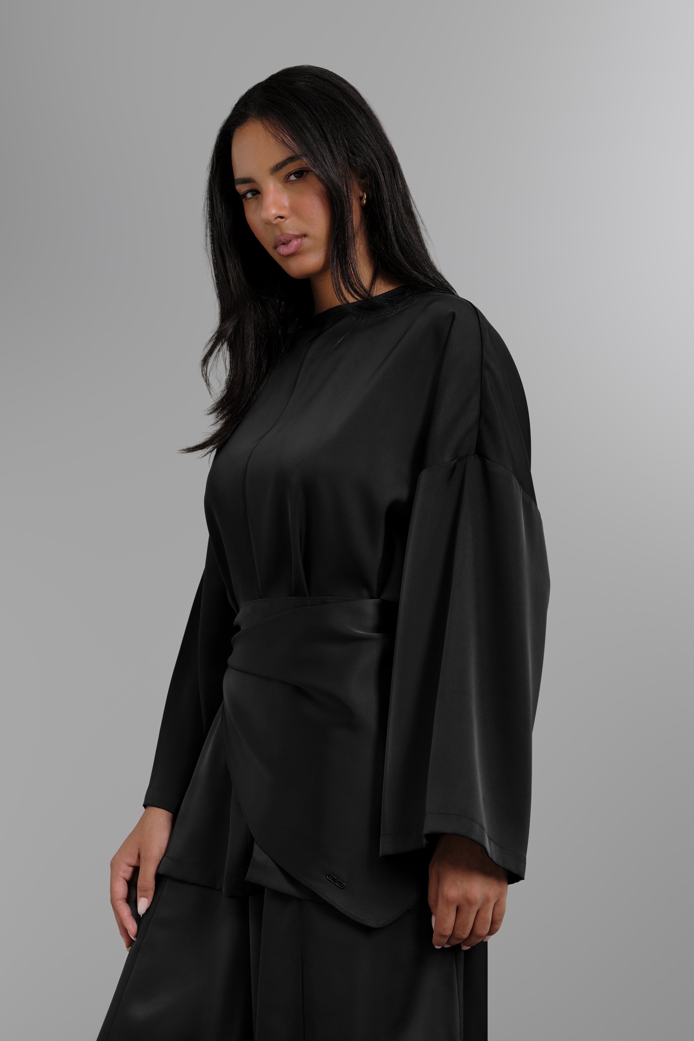 Le Triangle Satin Noir