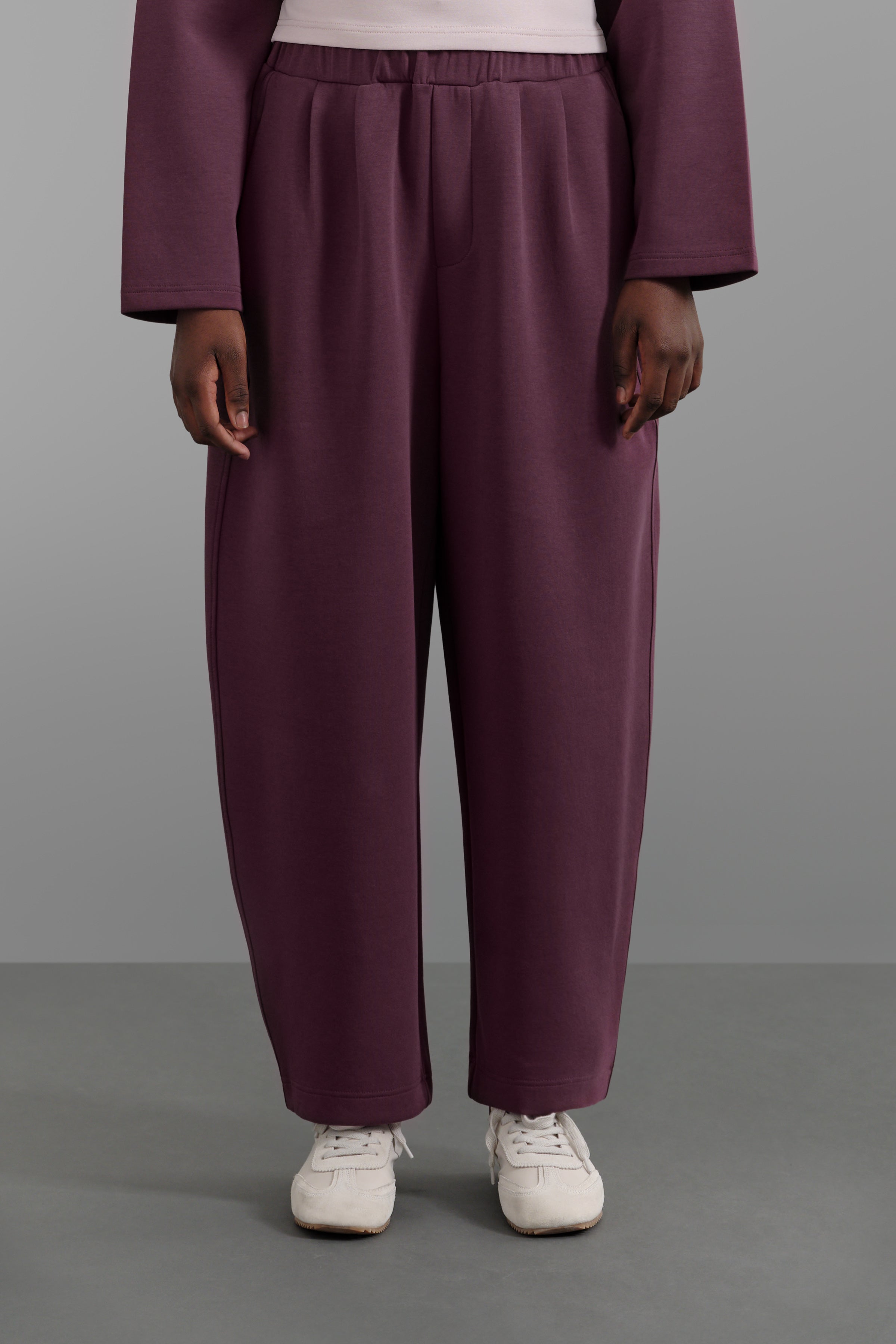 Le Pantalon Comfy Capsule Aubergine