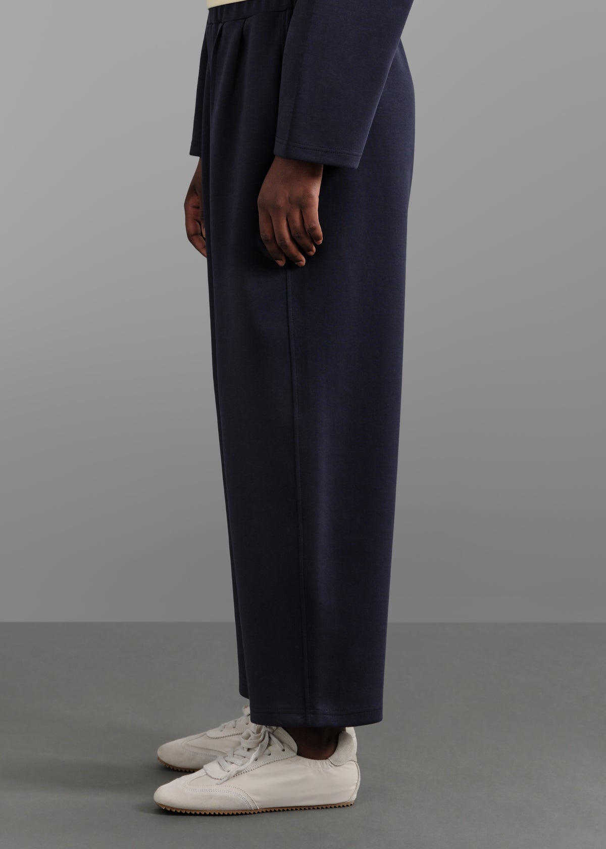 Le Pantalon Comfy Capsule Bleu Nuit