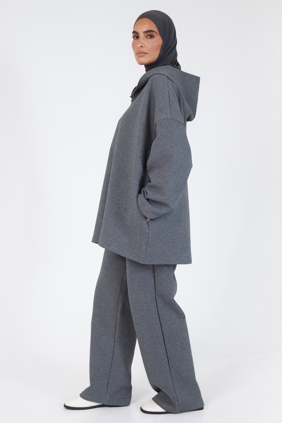 Le Pantalon Comfy Gris Foncé