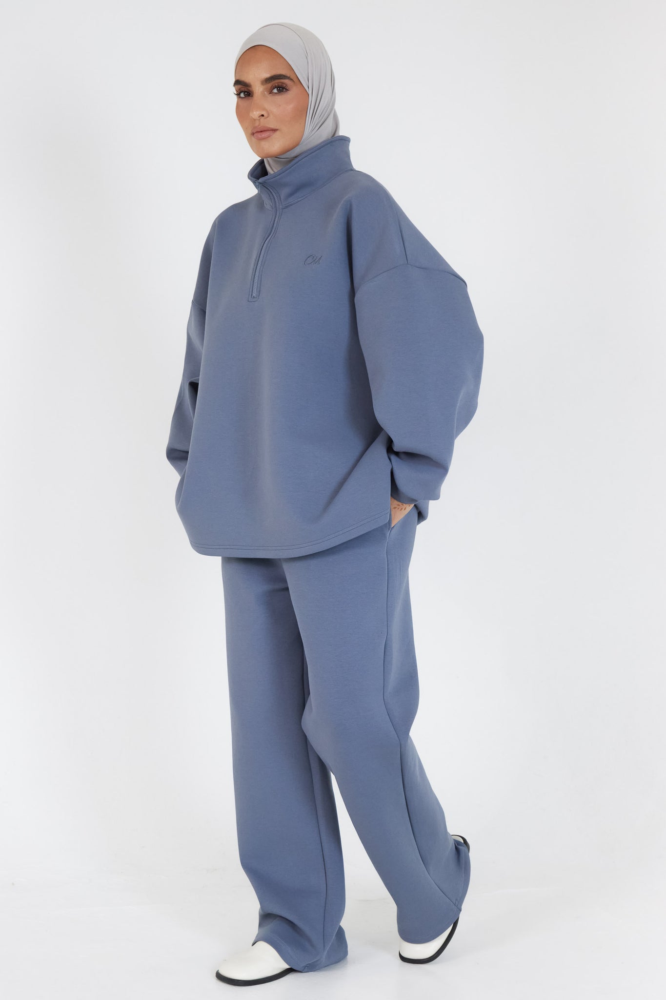 The Comfy Zip Sweatshirt in Washed Blue