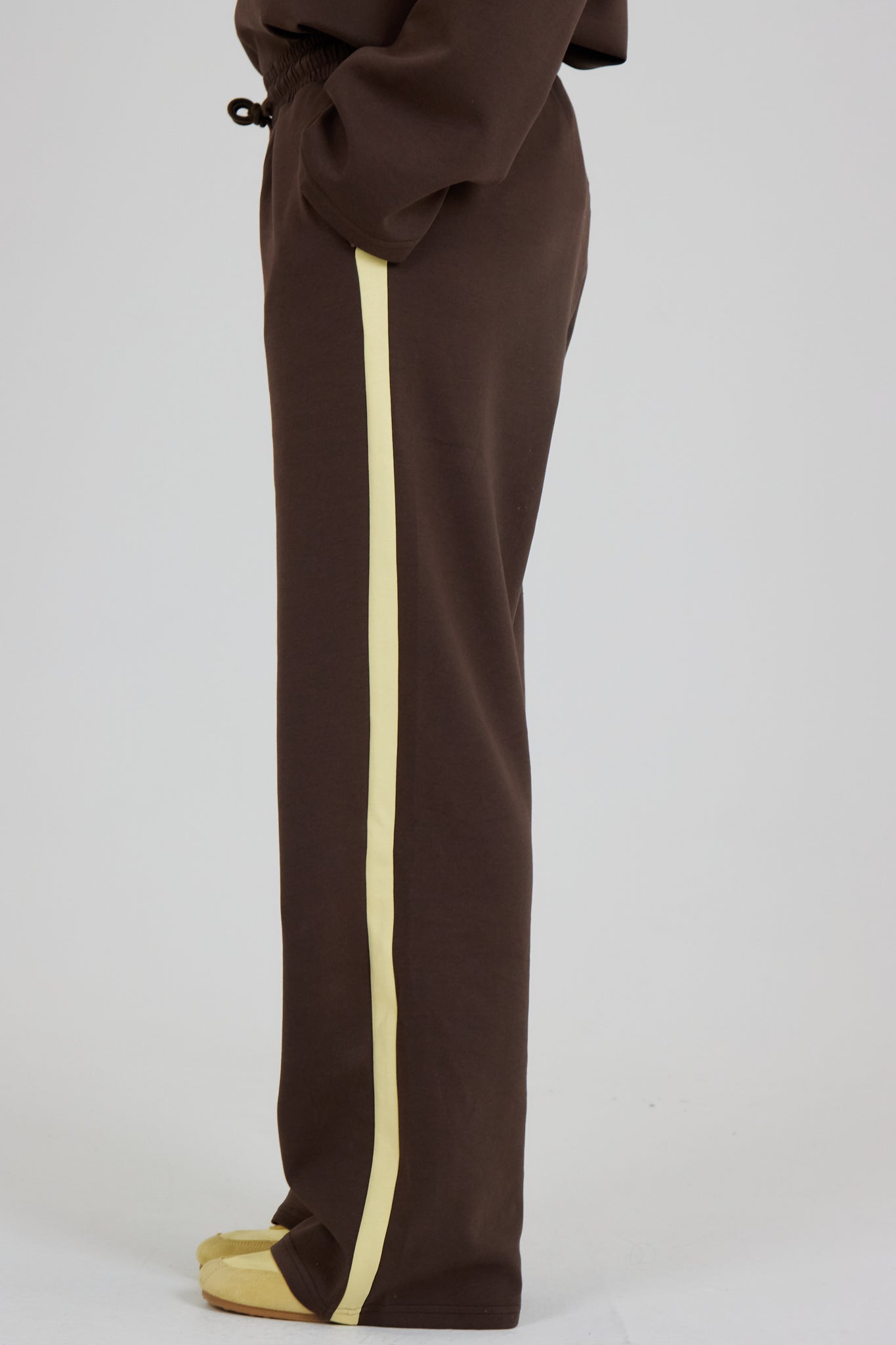 The Black Comfy Bottom