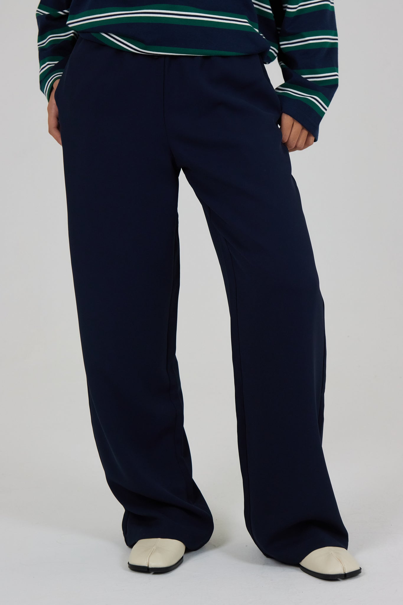 The CLASSY Trousers Midnight blue
