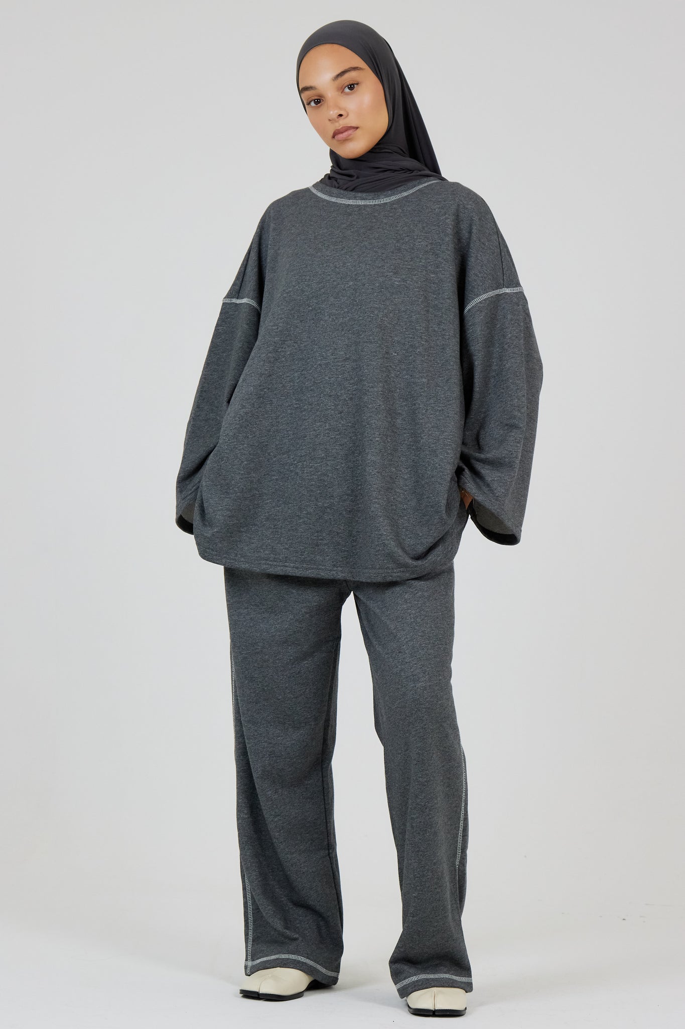 Le T-shirt Essential Gris foncé
