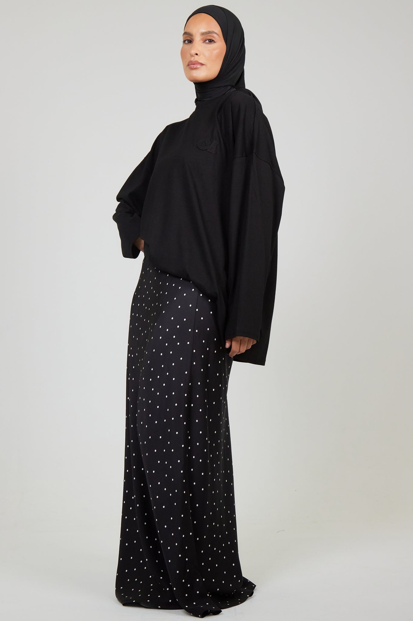 La Jupe Satin Pois Noir