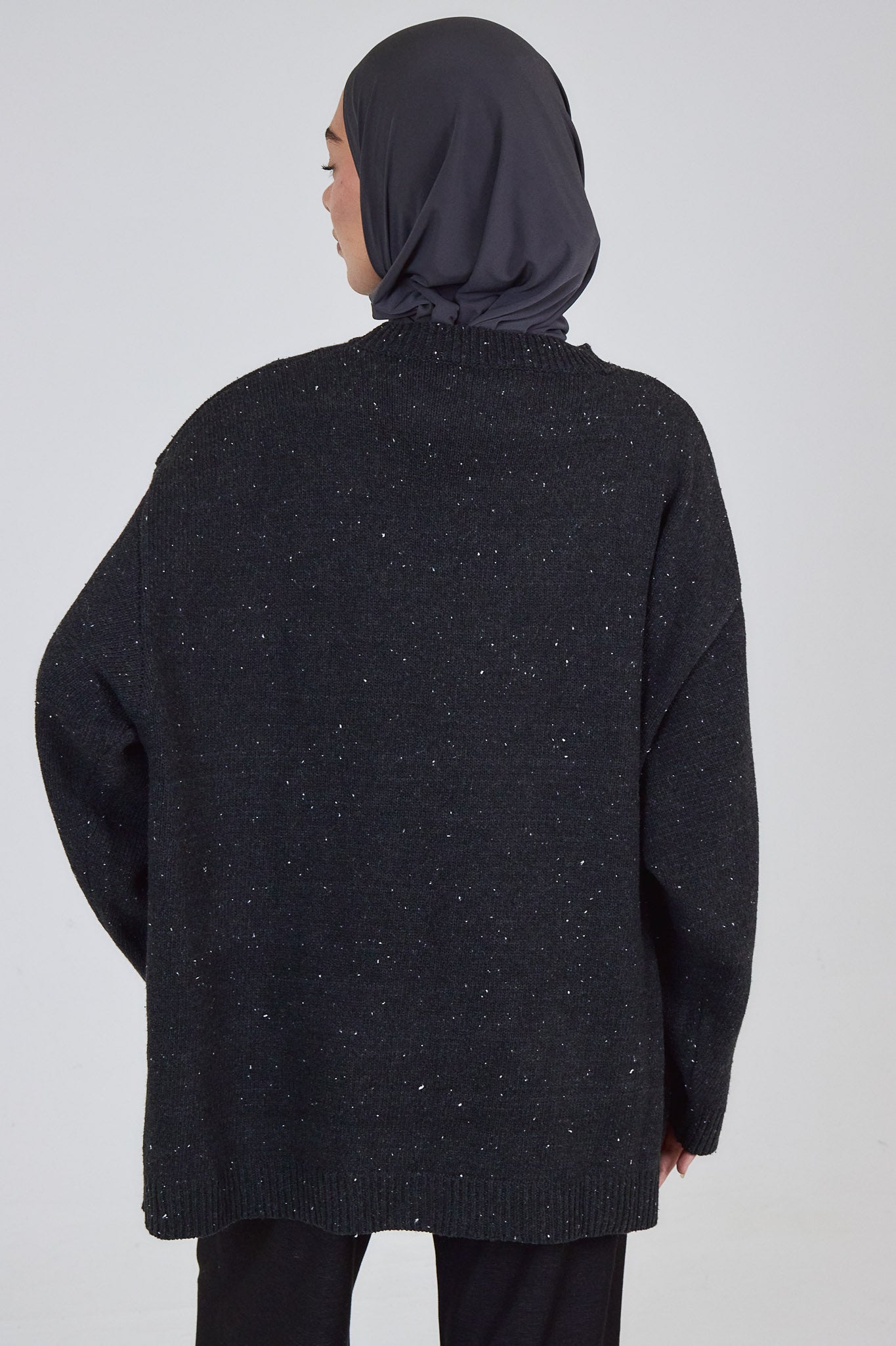 Le Pull-Over Gris Anthracite