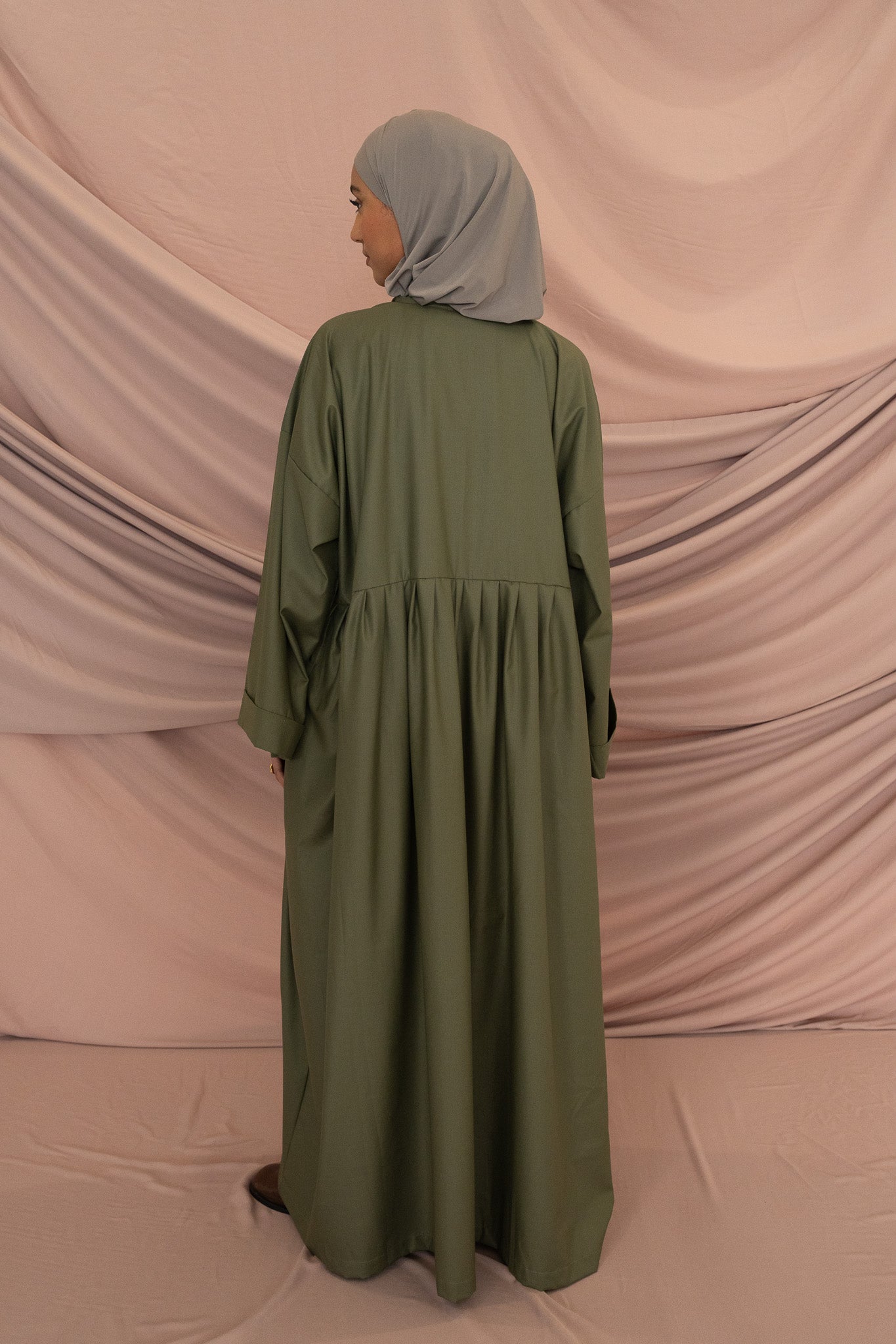 La Robe Qabir Olive