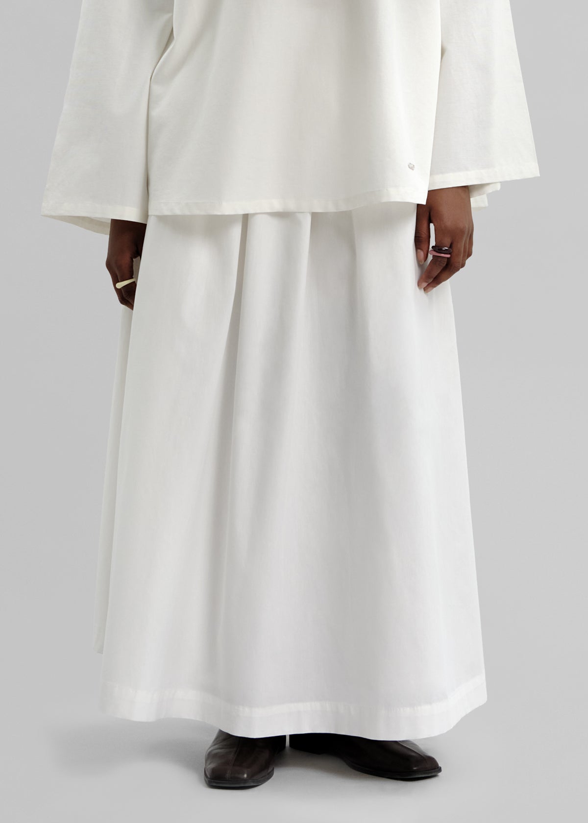 La falda blanca de Koton