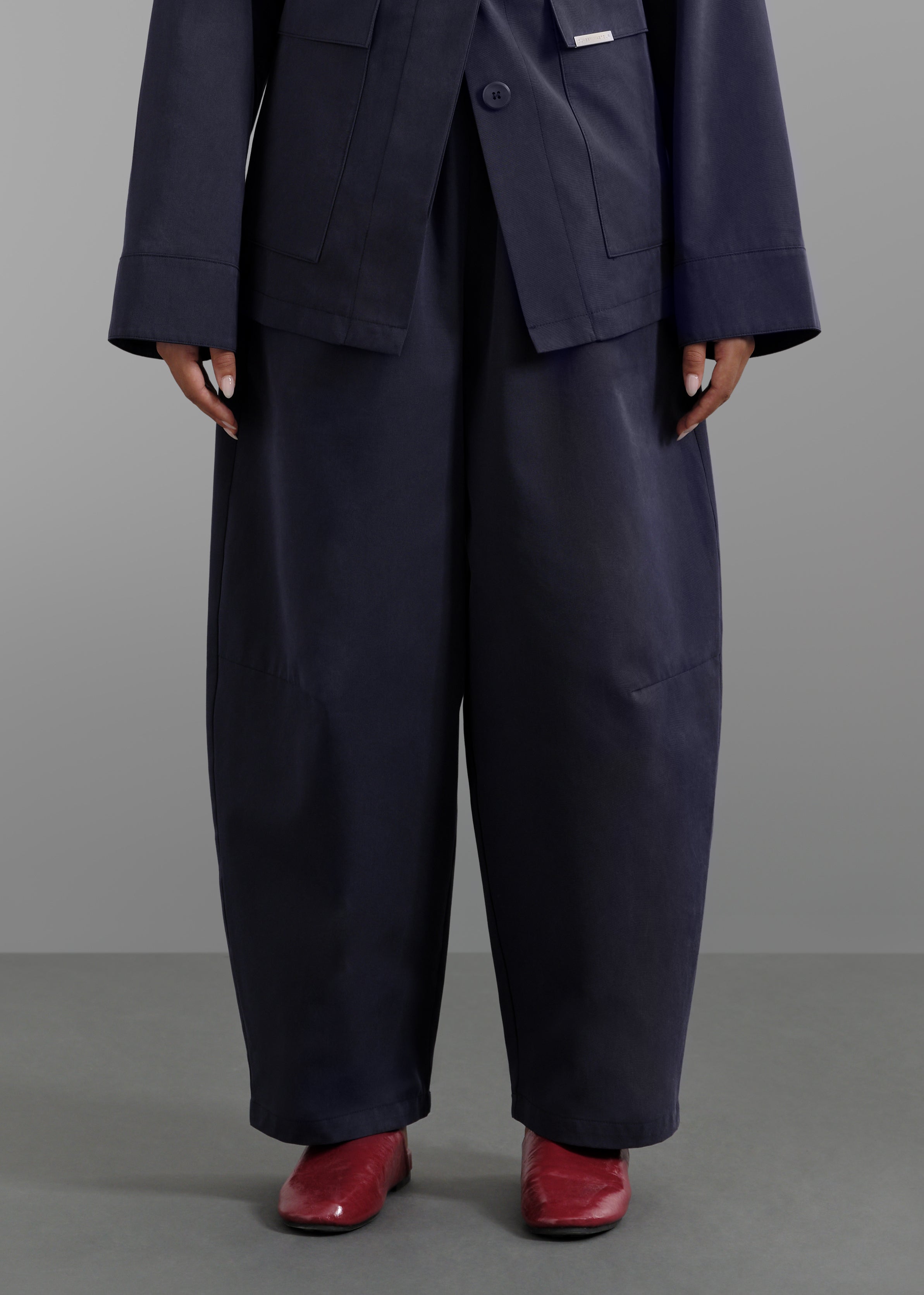 Le Pantalon Minimal Bleu Nuit
