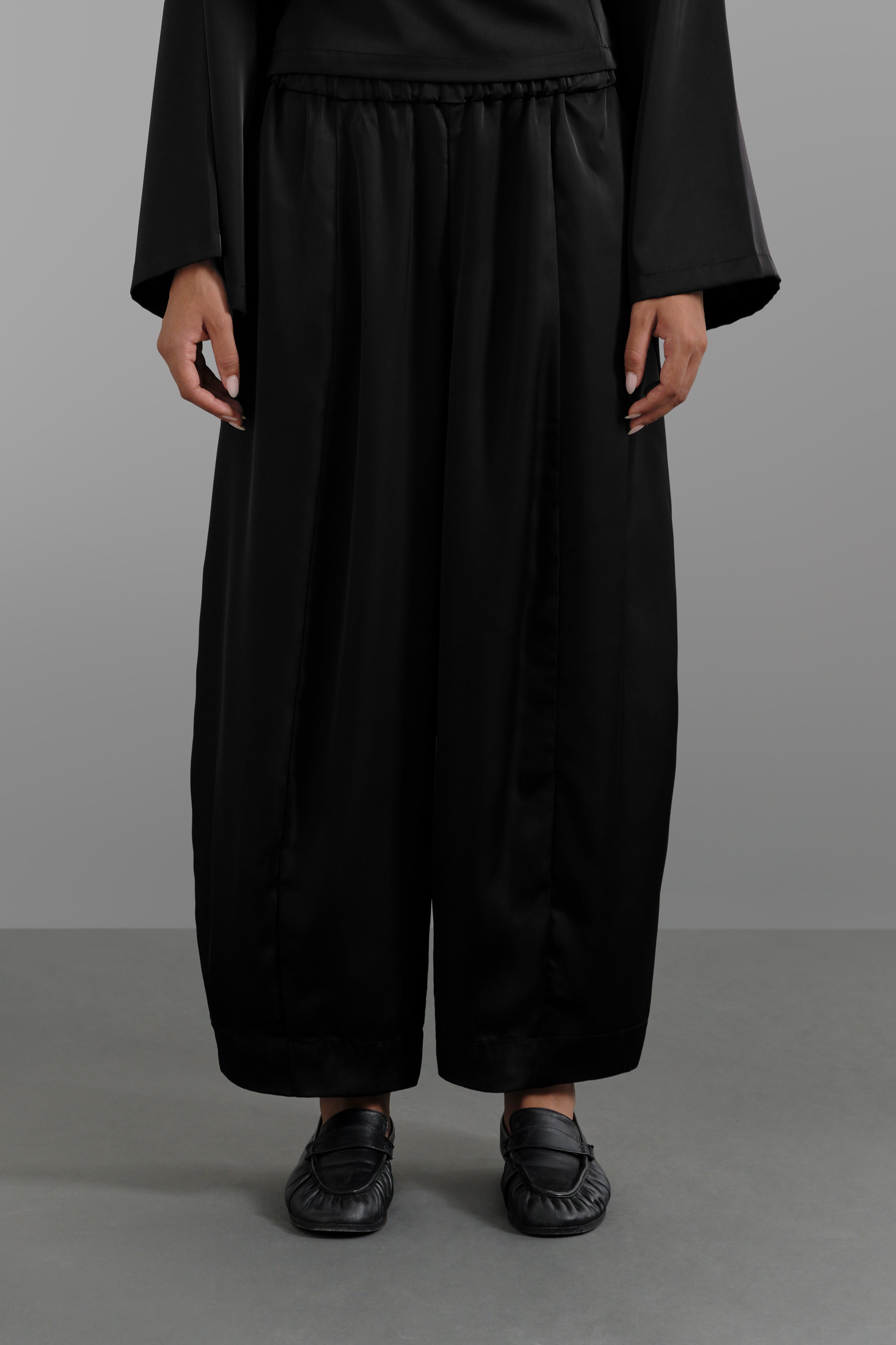 Le Pantalon Satin Noir