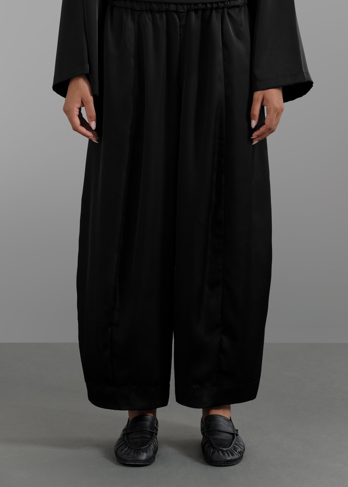 Le Pantalon Satin Noir