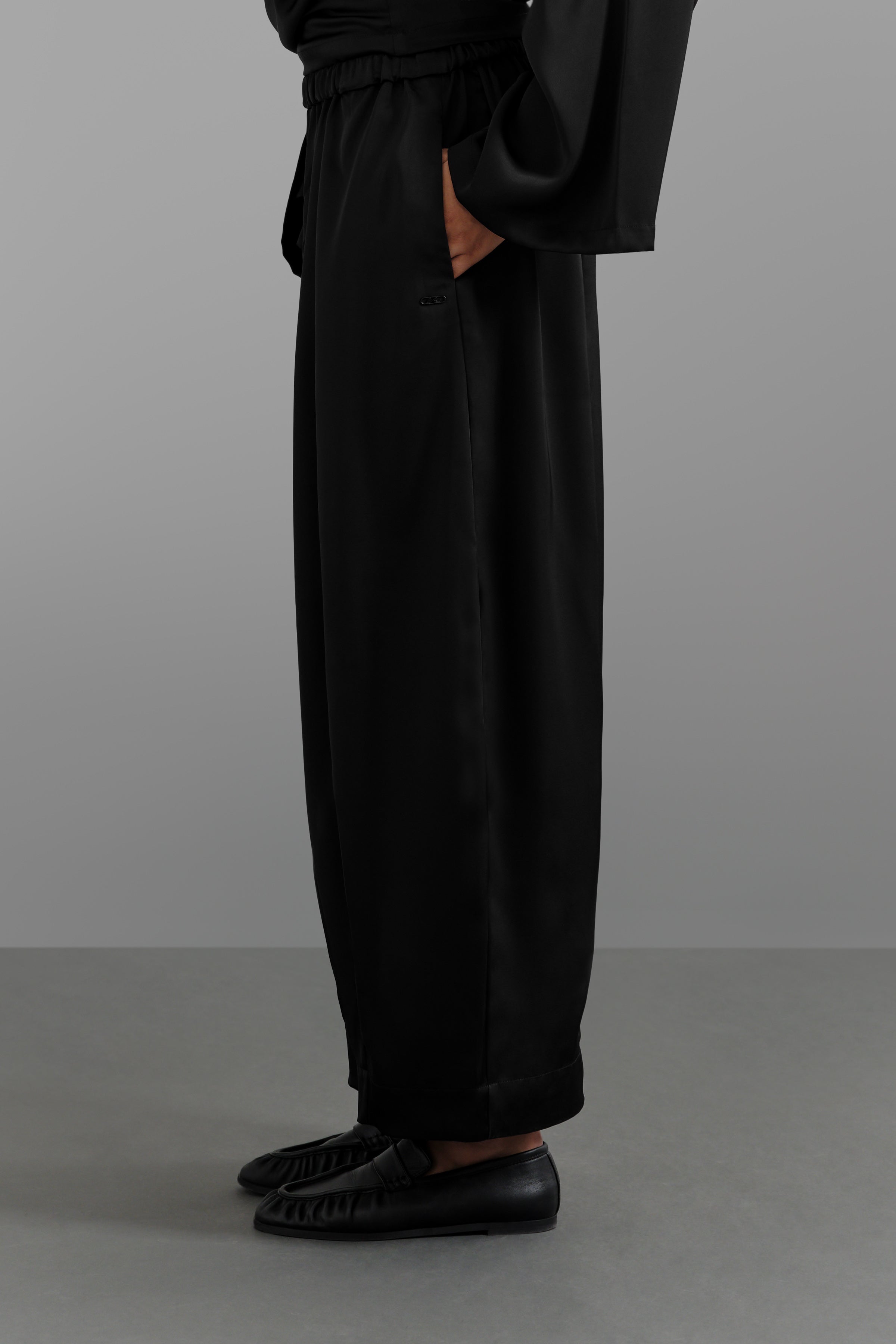 Le Pantalon Satin Noir
