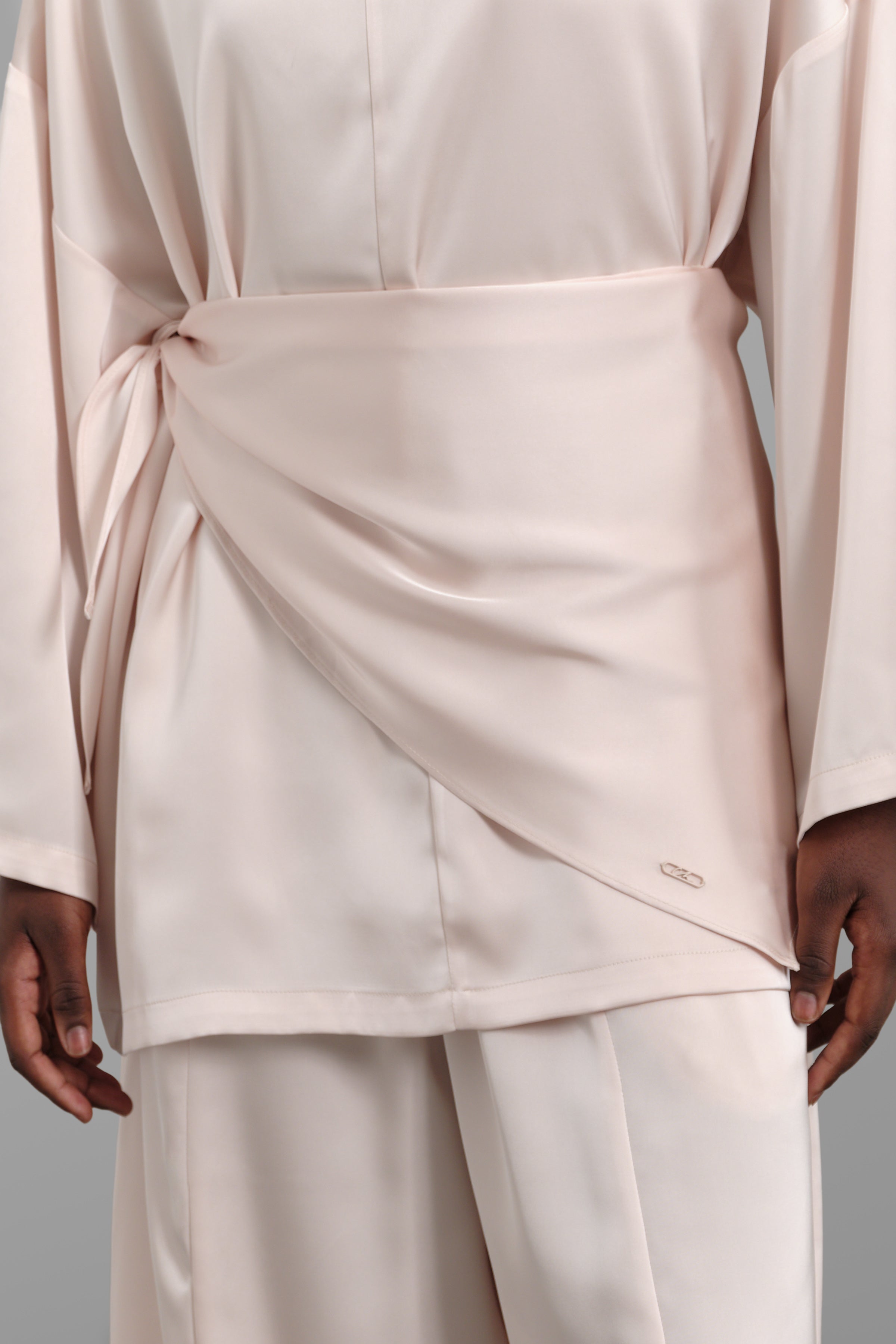 Le Triangle Satin Blush