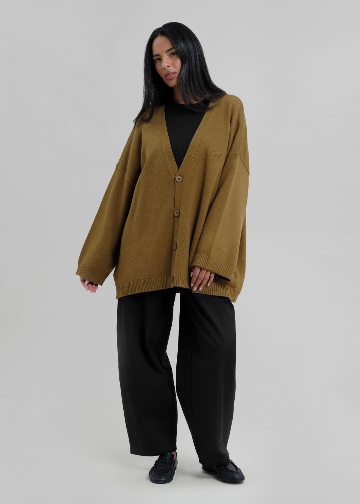 Le Cardigan Olive