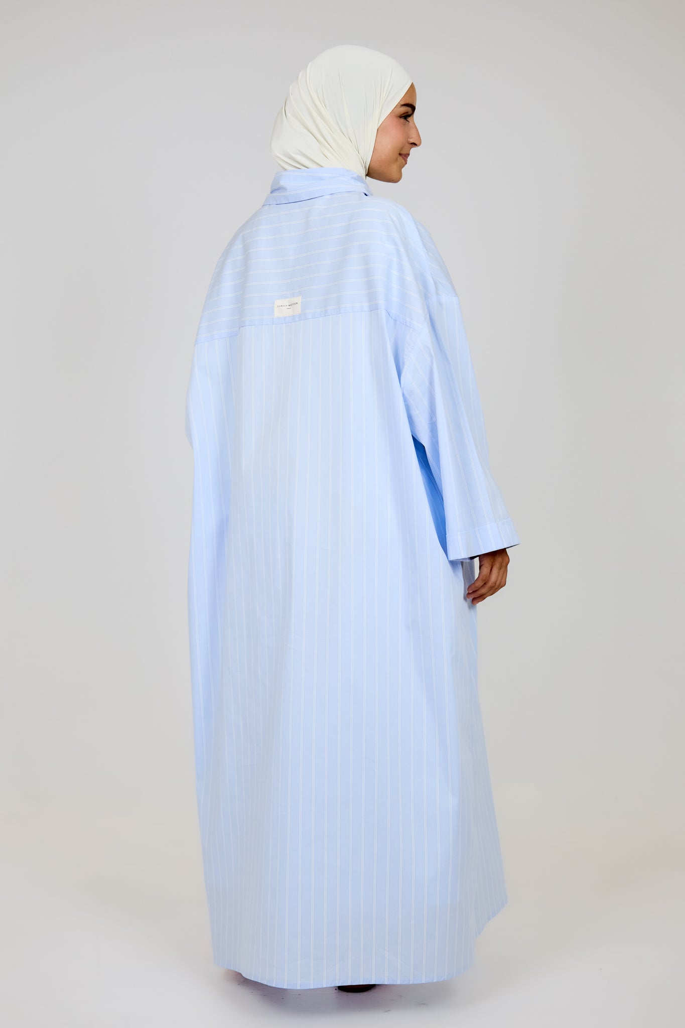 El vestido de la línea azul